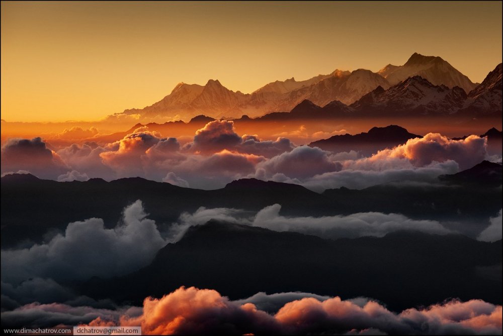 Непал Гималаи закат