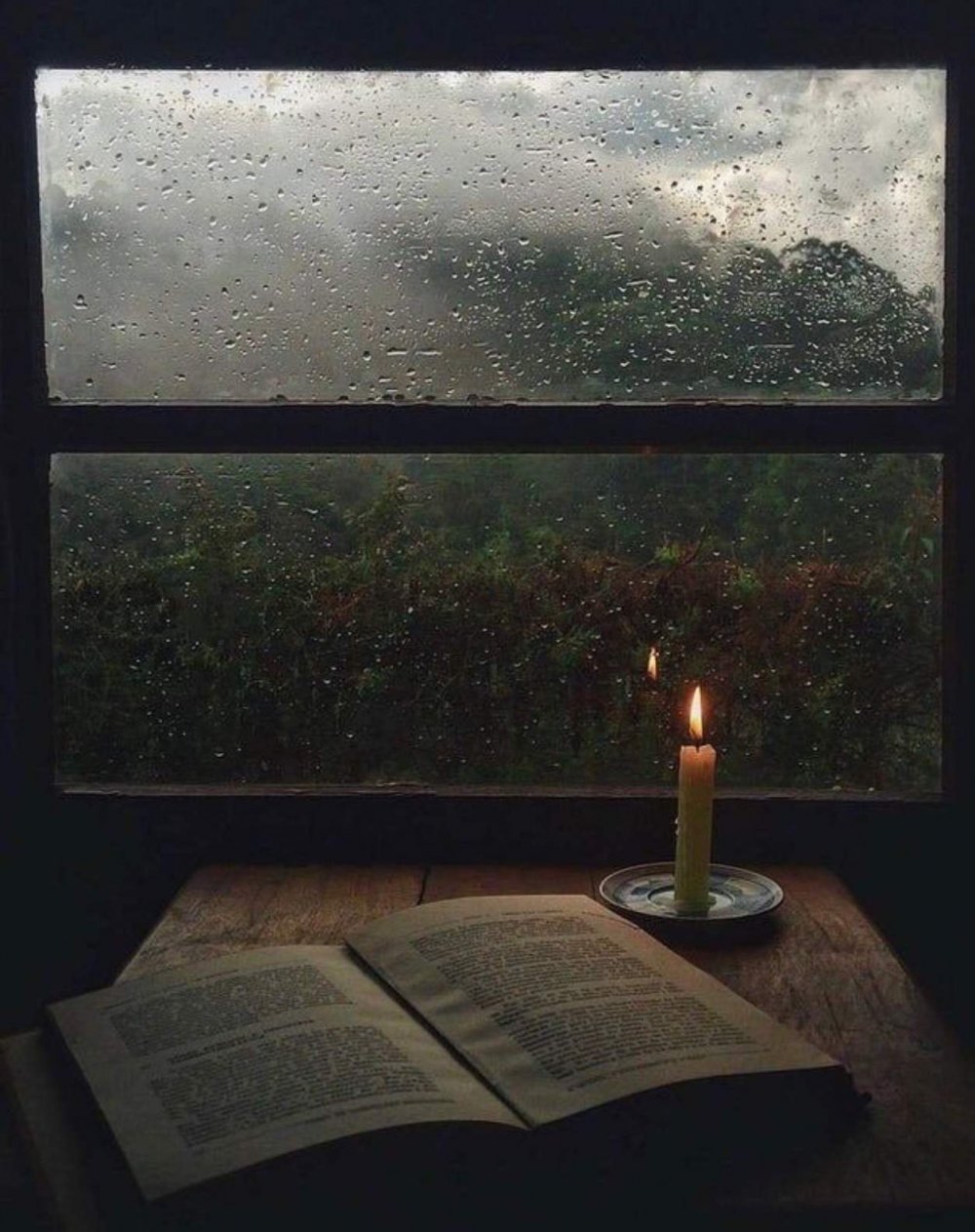 Дождь за окном