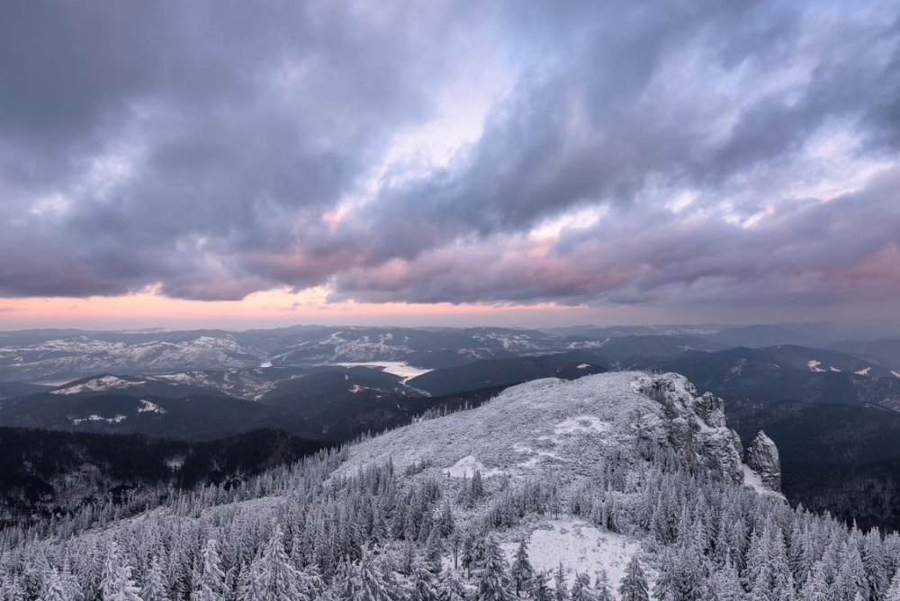 Румыния горы Карпаты зима