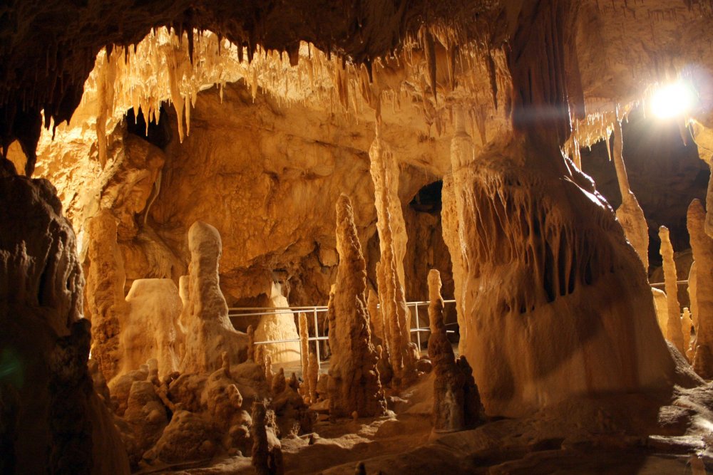 Пещера Эмиль Раковице Молдова