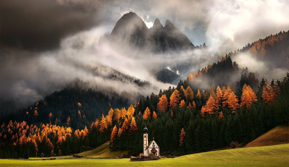 Церковь Доломитовые Альпы