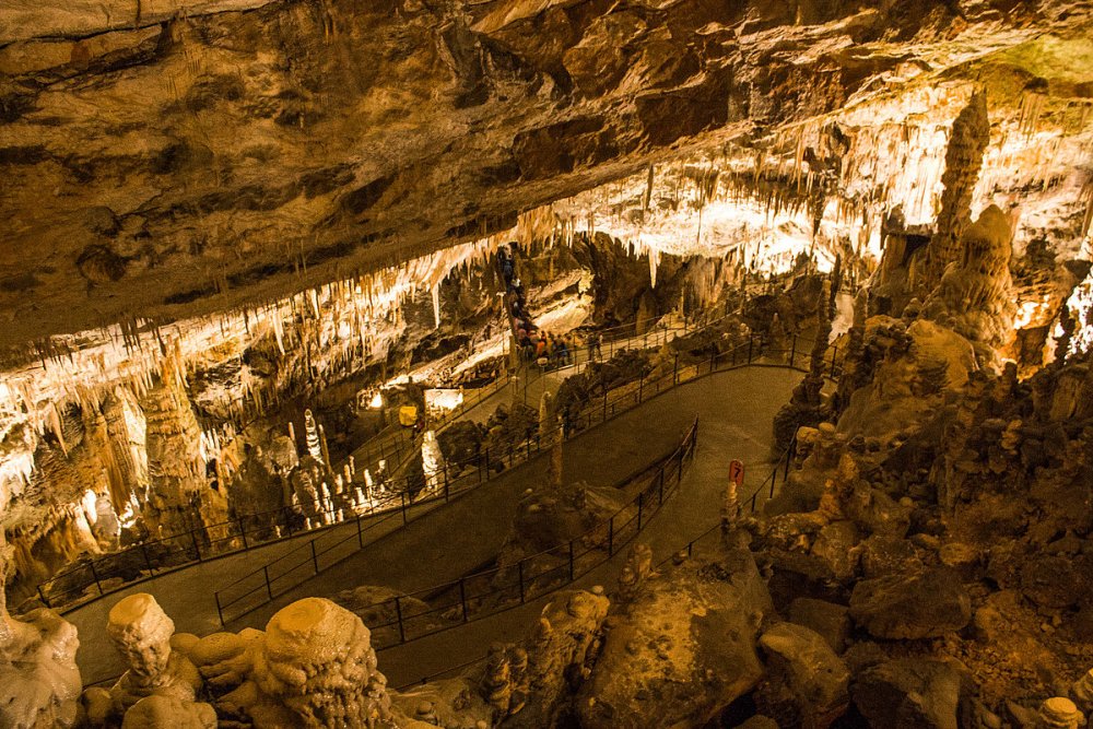 Постойнская пещера Словения