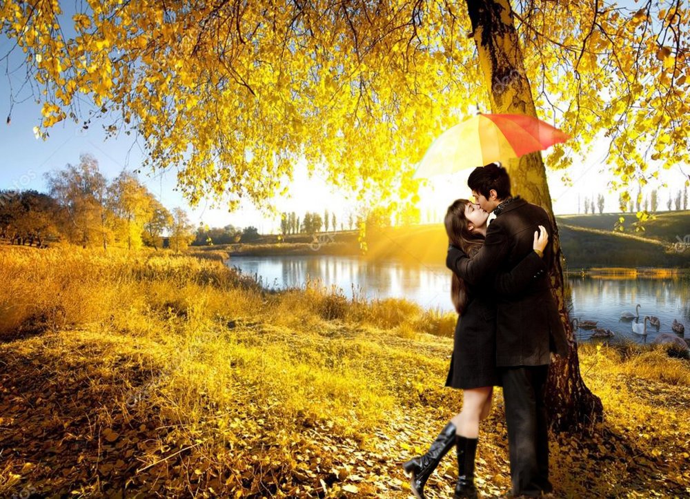 Влюбленные пары осенью