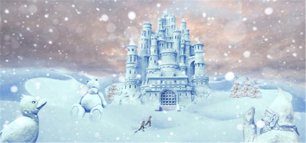Сказочный замок в снегу