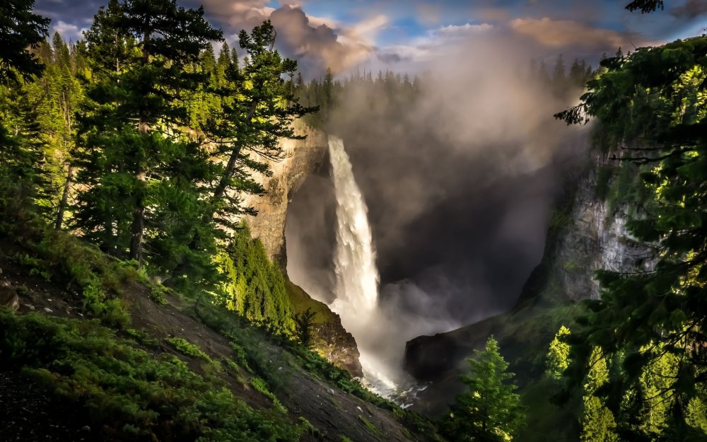 Водопад хелмкен, Британская Колумбия, Канада