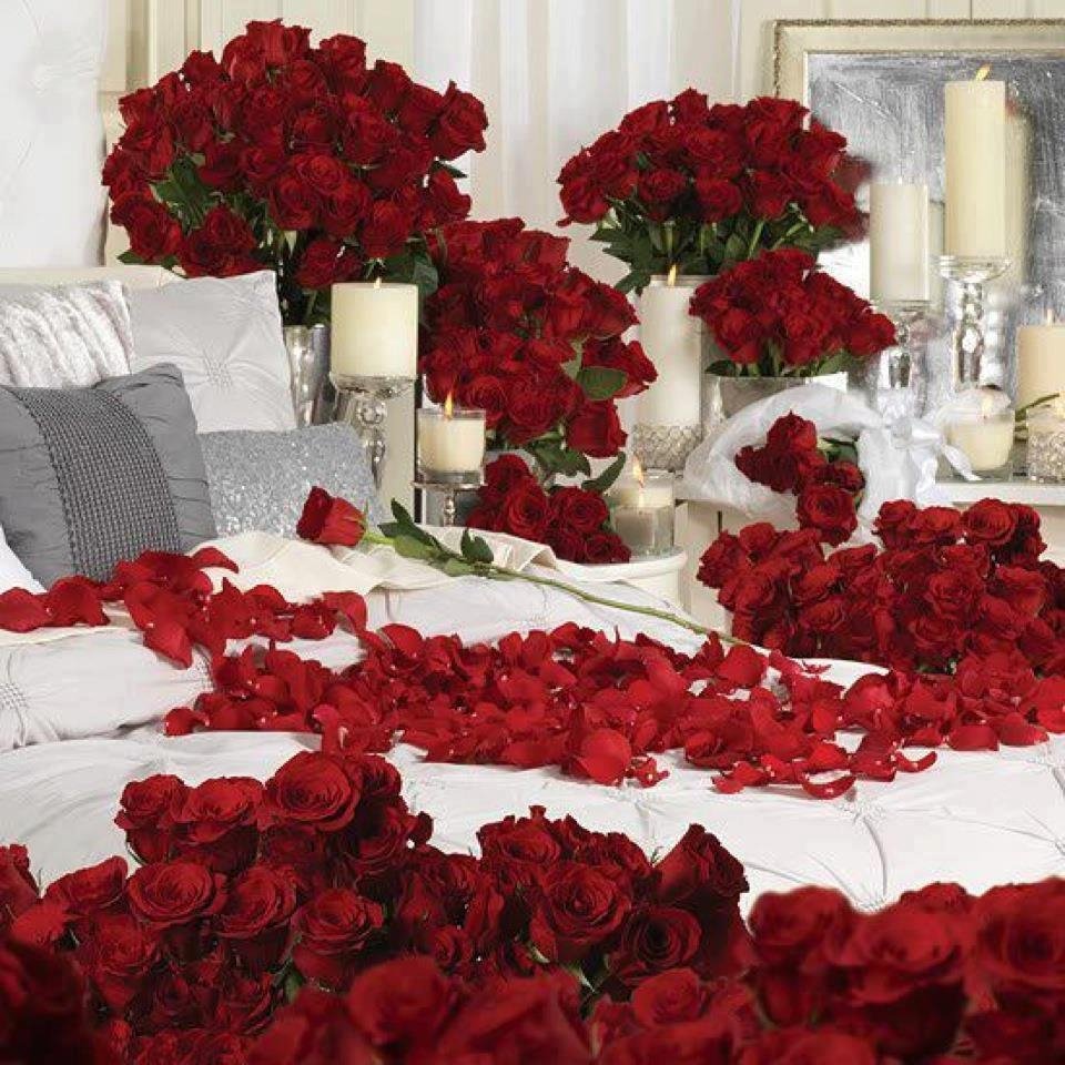 Букет роз в постели