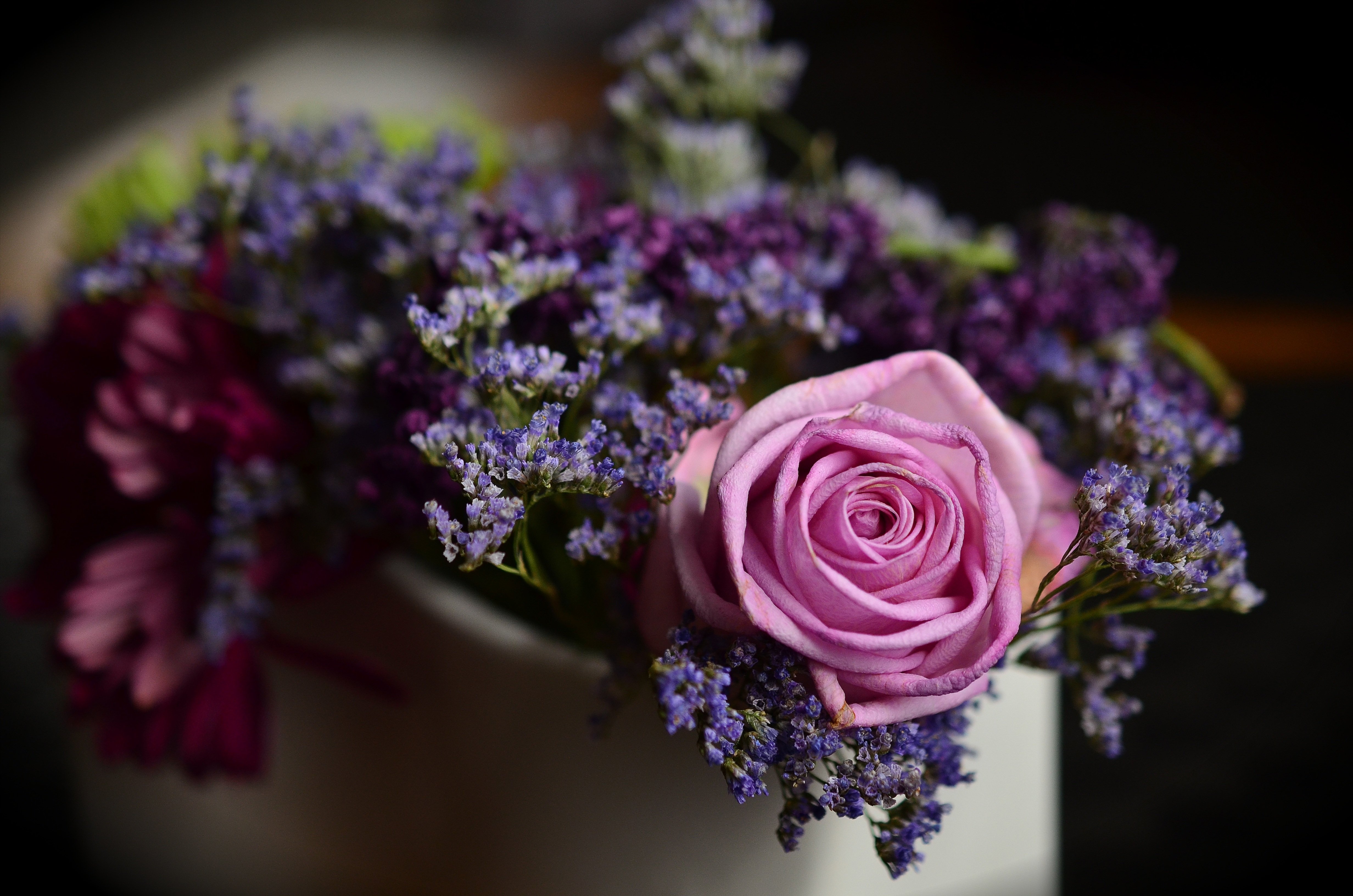 Лилово розовые цветы. Сиреневые цветы. Фиолетовый букет. Фиолетовые цветы. Сиреневый цвет.