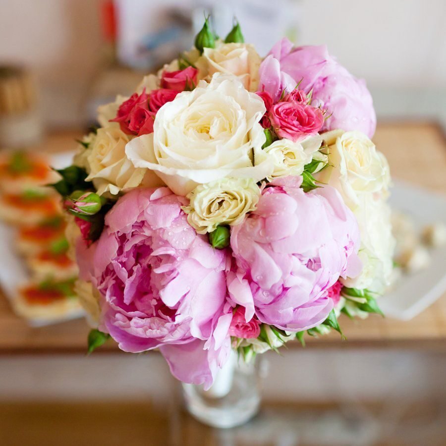 Свадебный букет пионы розовые