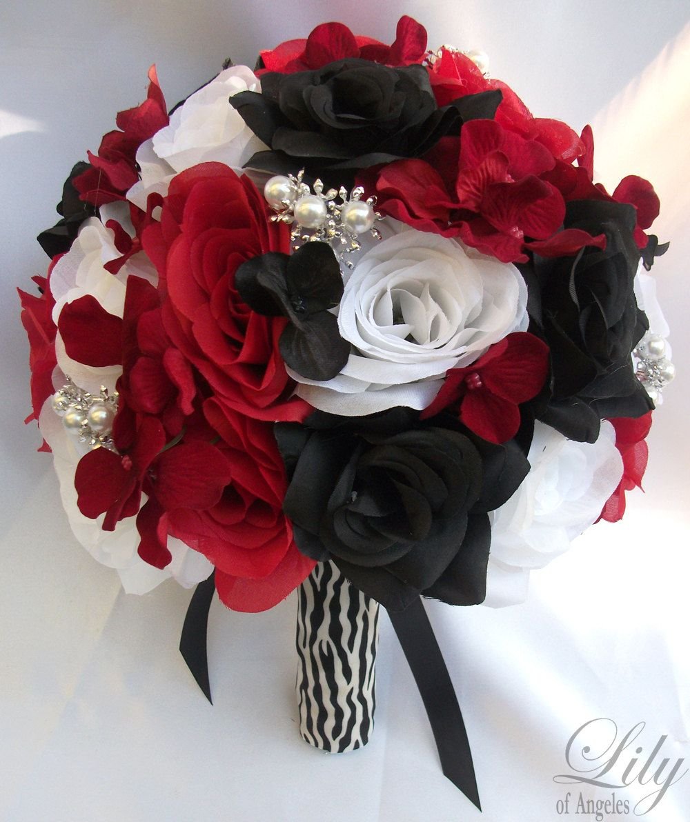 Букет невесты красно черный