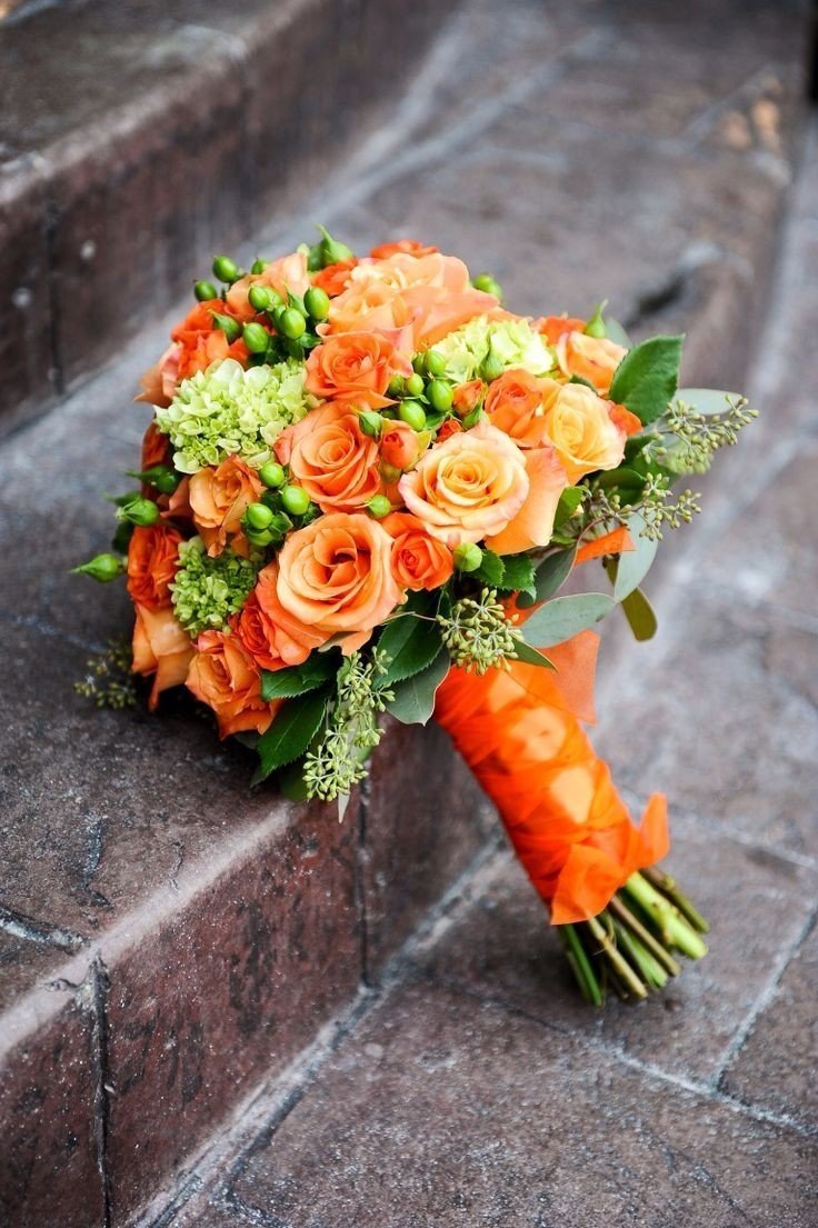 Букет невесты в оранжевых тонах