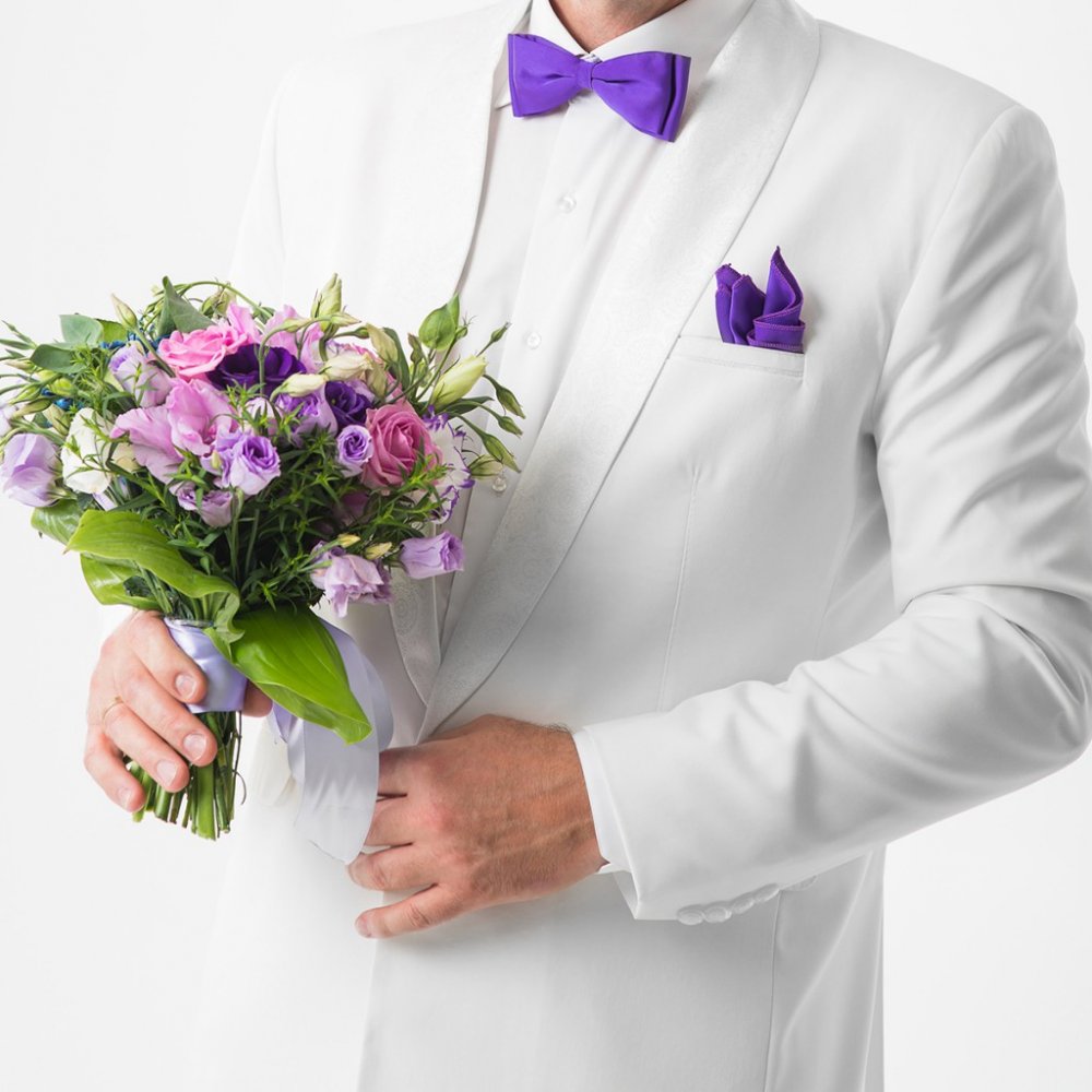 Сиреневый костюм для жениха на свадьбу