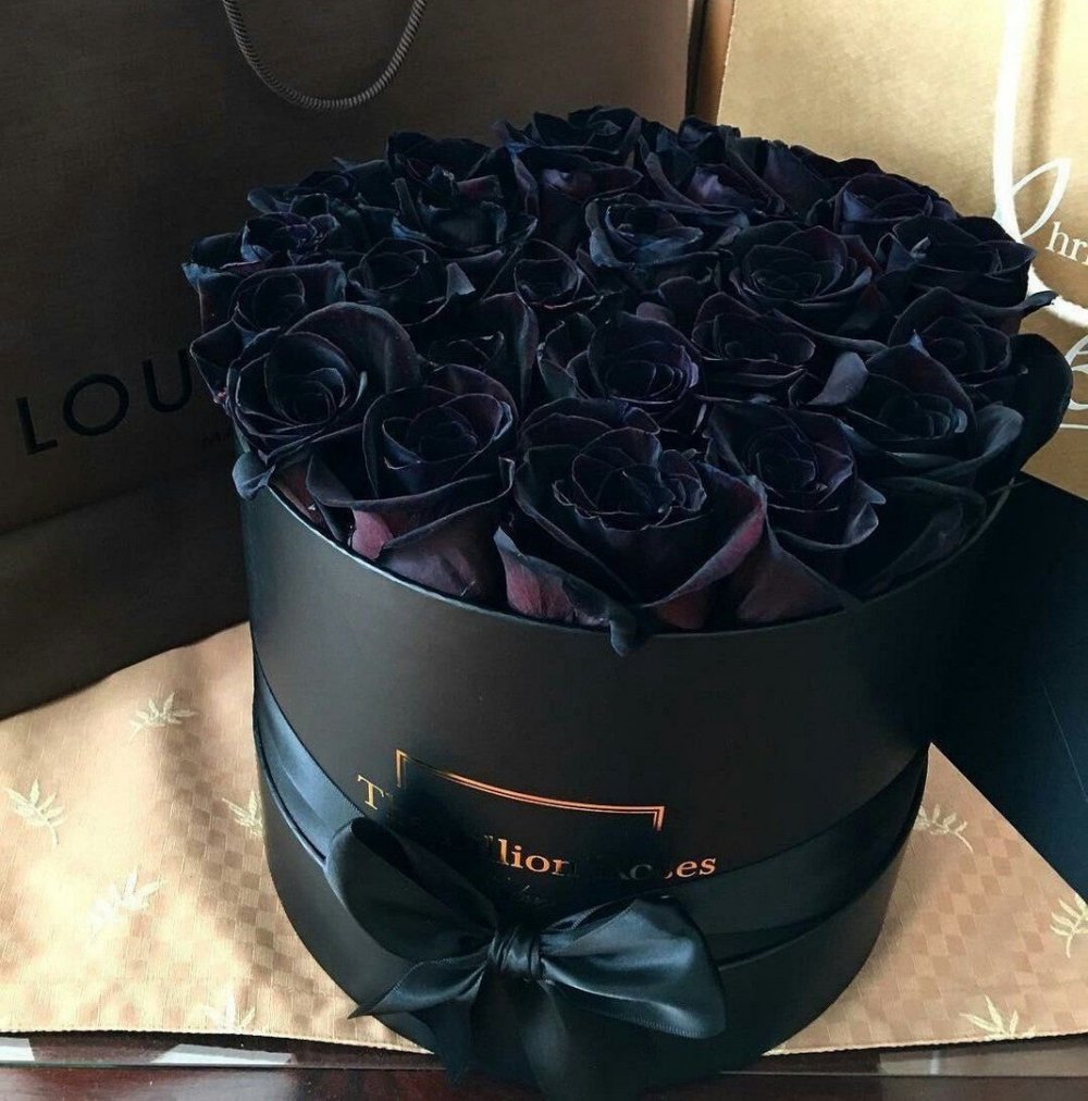 Букет с черными цветами