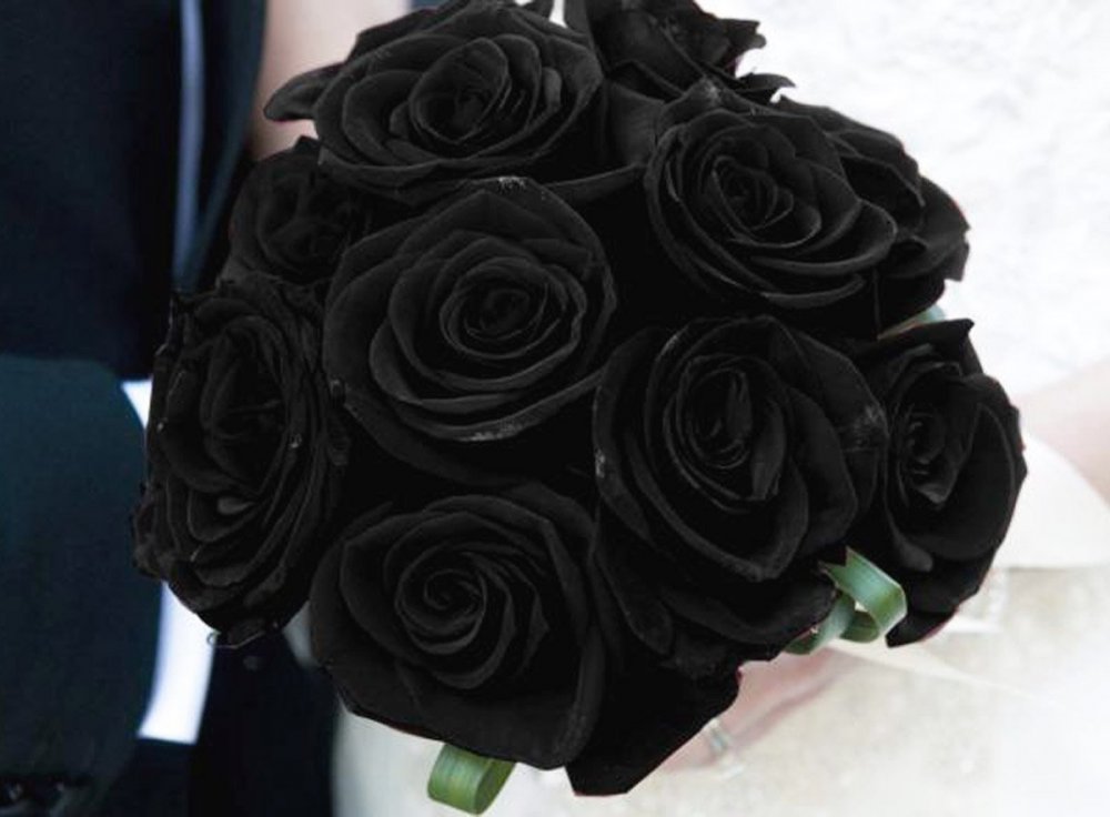Свадебный букет с черными розами