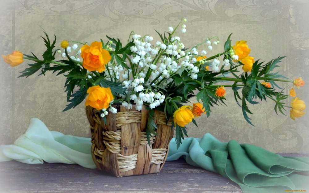Букет цветов в белой вазе Кончаловский