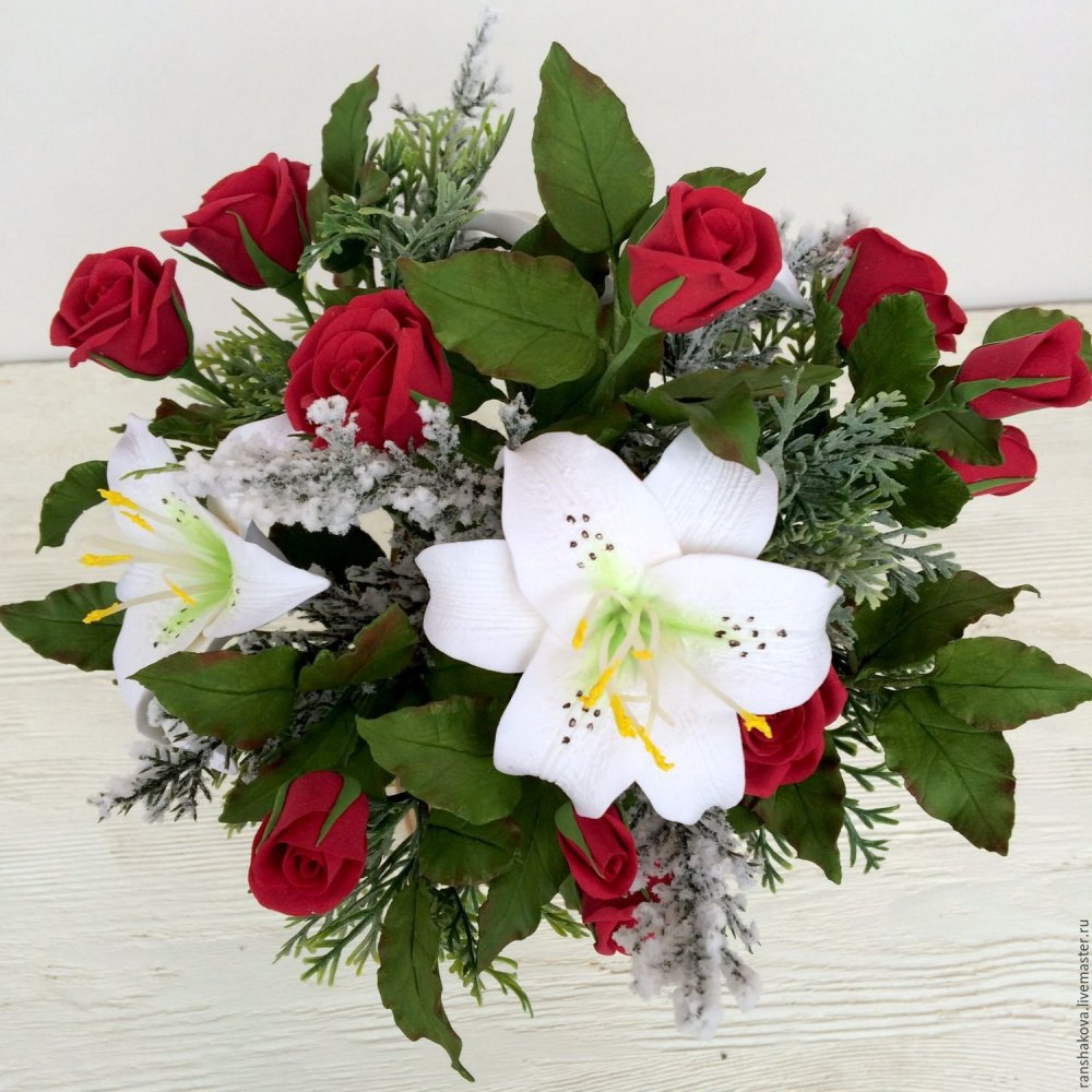 Букет лилии розы хризантемы
