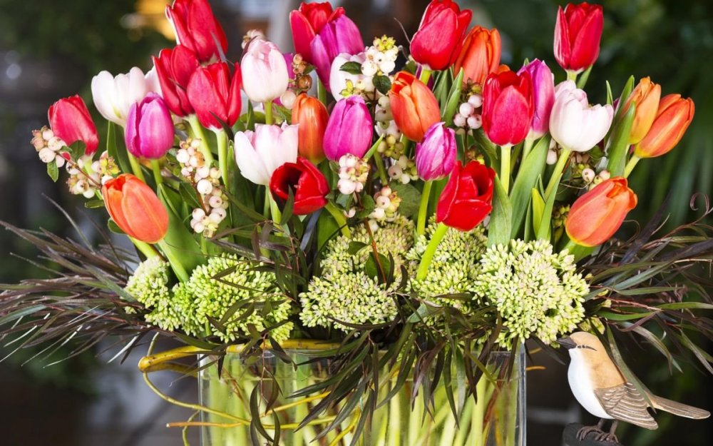 Букет цветов красивый тюльпаны