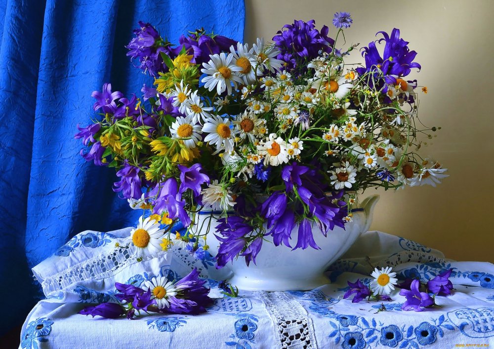 Валентина Колова полевые цветы натюрморт