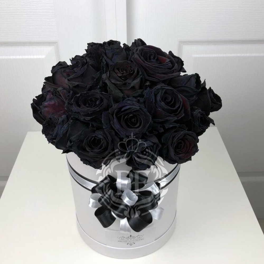 Черные розы огромный букет