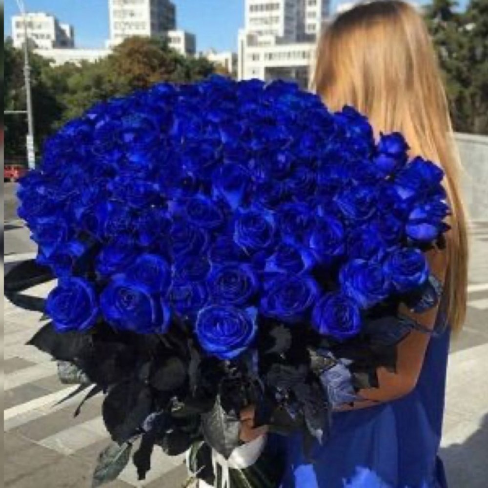 Букет синих роз