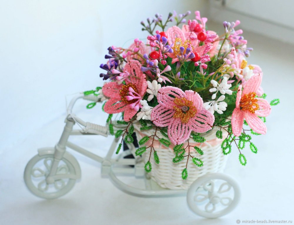 Свадебные цветы из бисера
