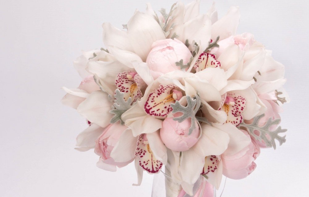 Цветы ирисы орхидеи букет