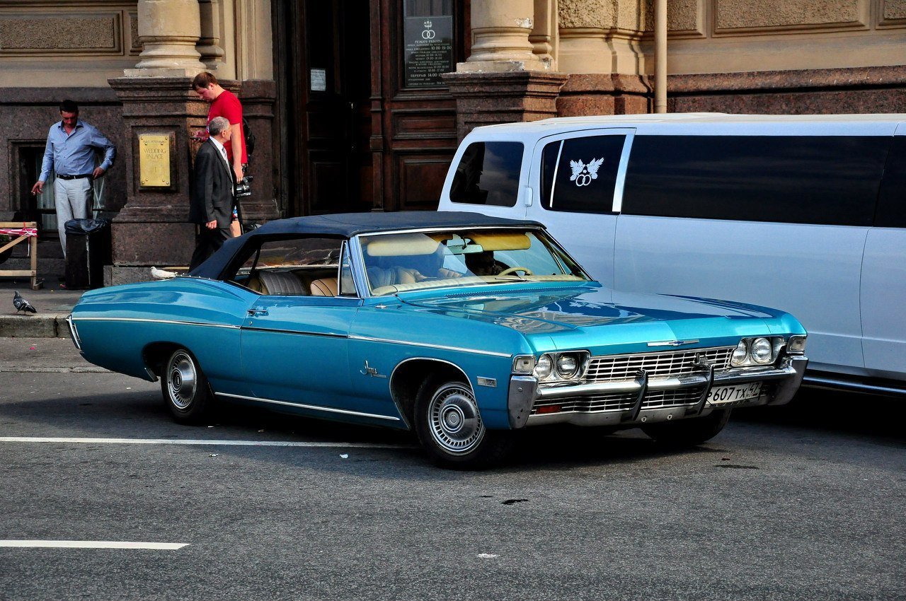 Американские автомобили в россии. Шевроле Кадиллак 60. Chevrolet Impala 60. Шевроле Калифорния 1950-1970. Шевроле Импала 70х.