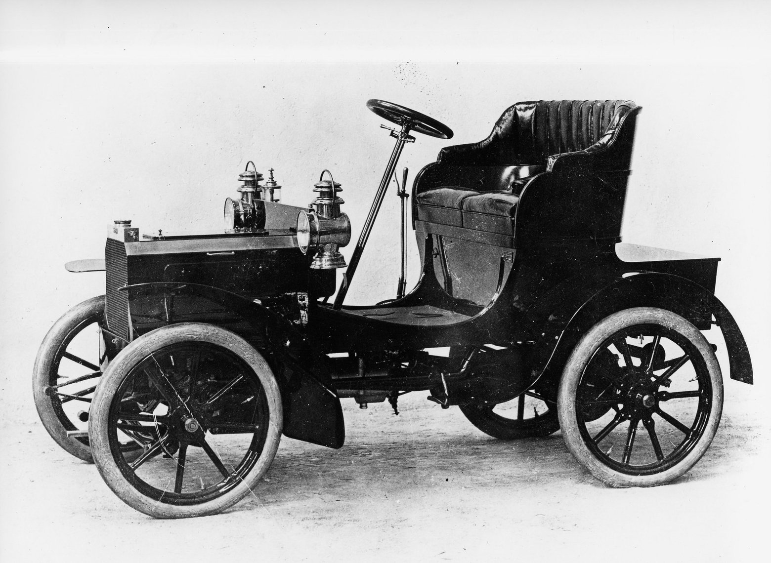 Изобретение начала 19 века. Первый автомобиль 19 века. Peugeot Type 69. Peugeot Type 2 1890. Peugeot Type 190.