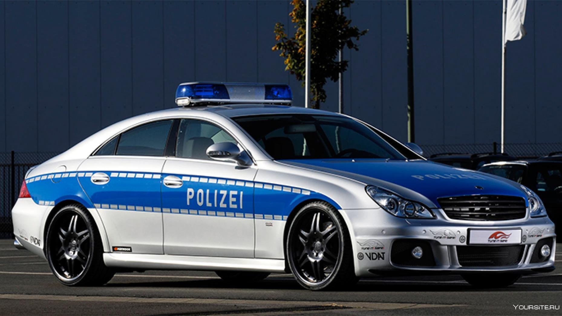 Полицейские машины рублевки. Mercedes CLS Police. Мерседес cls63 полиция Германии. Мерс ЦЛС 63 полиция. Mercedes-Benz CLS 63 AMG полиция.