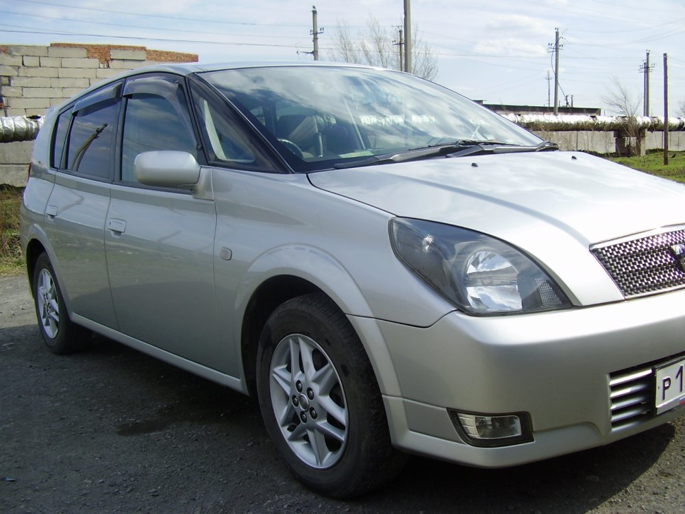 Toyota Opa 2009