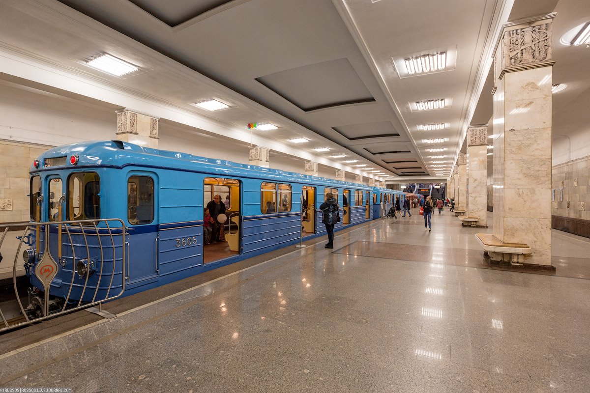 Включи видео про метро. Метро. Поезд метро. Метро Москвы. Метро фото.
