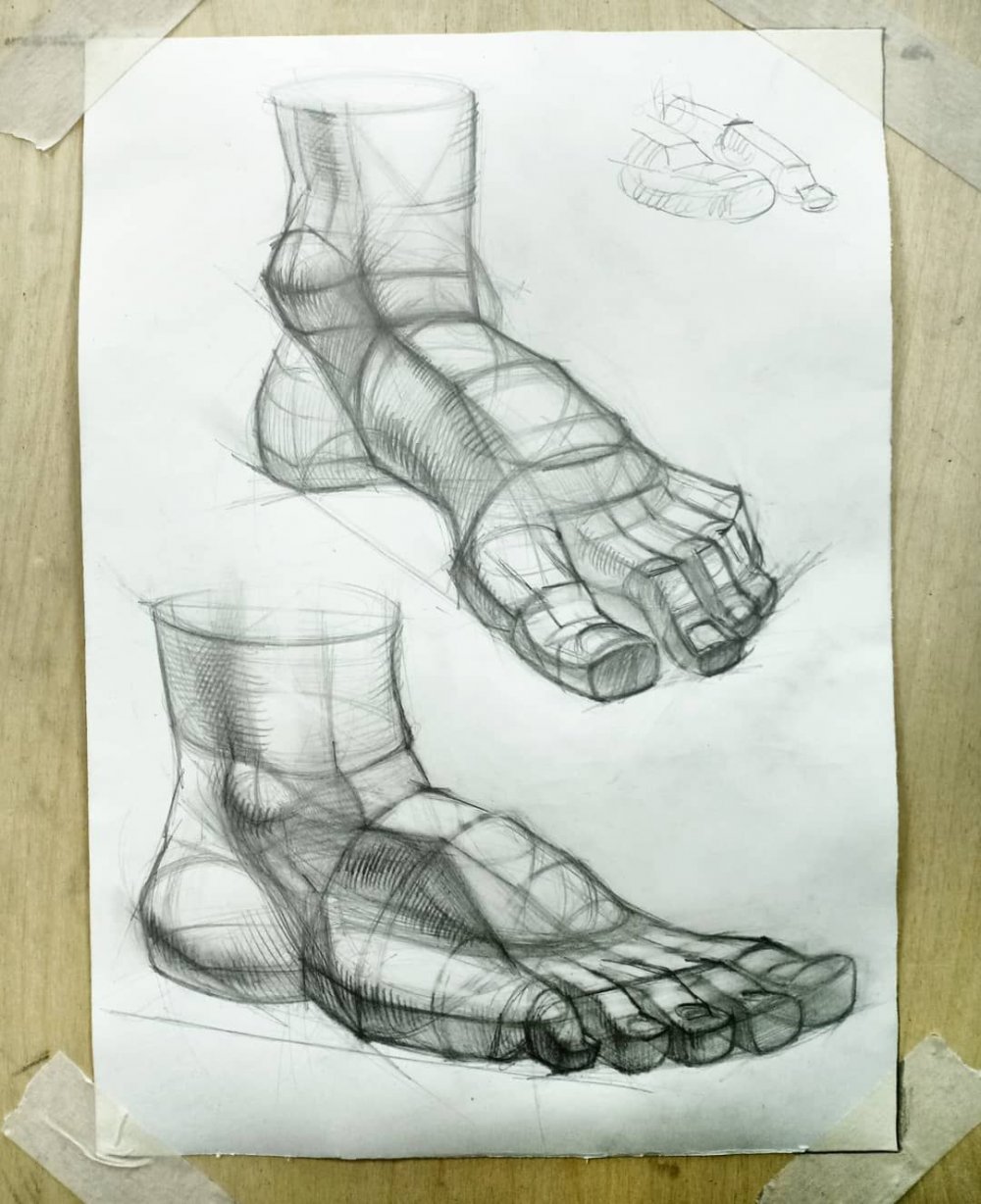 Рисунки на гипсе на ноге