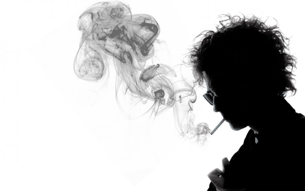 Боб Дилан курит