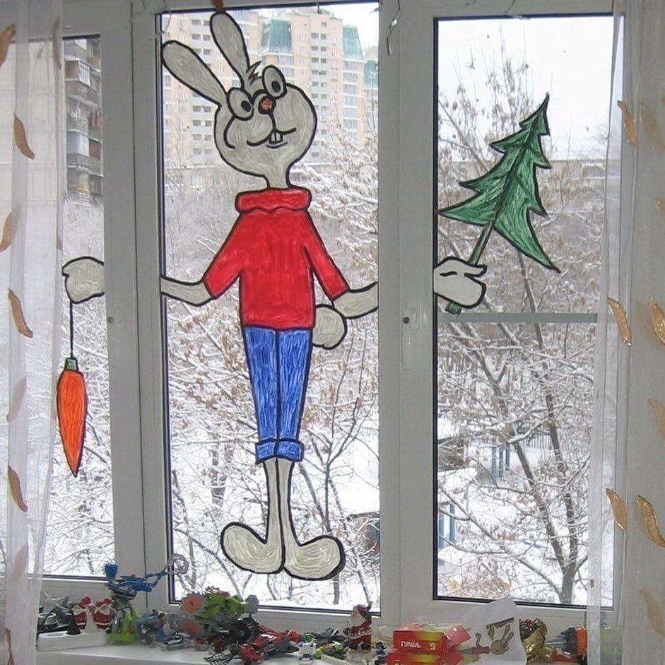 Новогодние рисунки на окнах гуашью