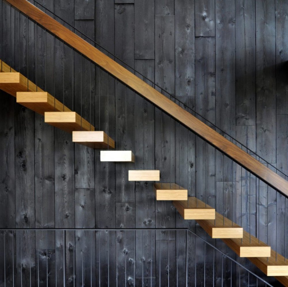 Лестница ступеньки обожженная древесина
