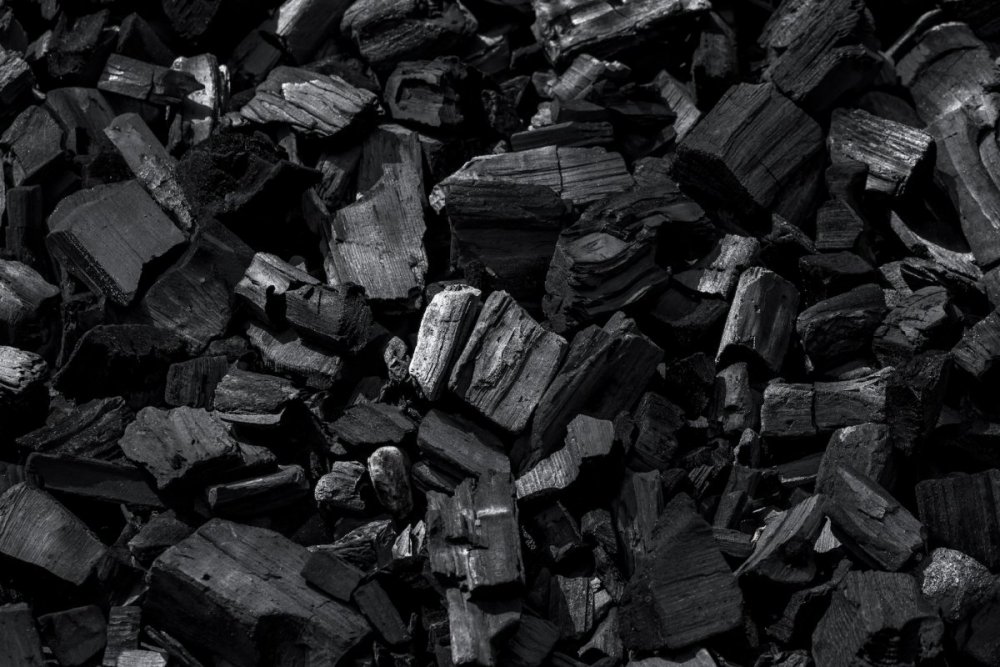 Черный древесный уголь