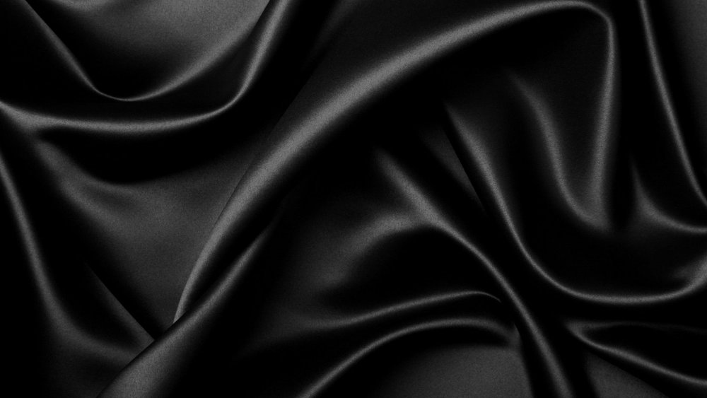 Черная атласная ткань