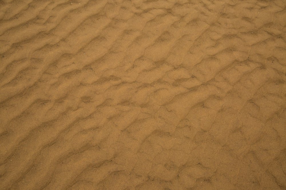 Песок сверху